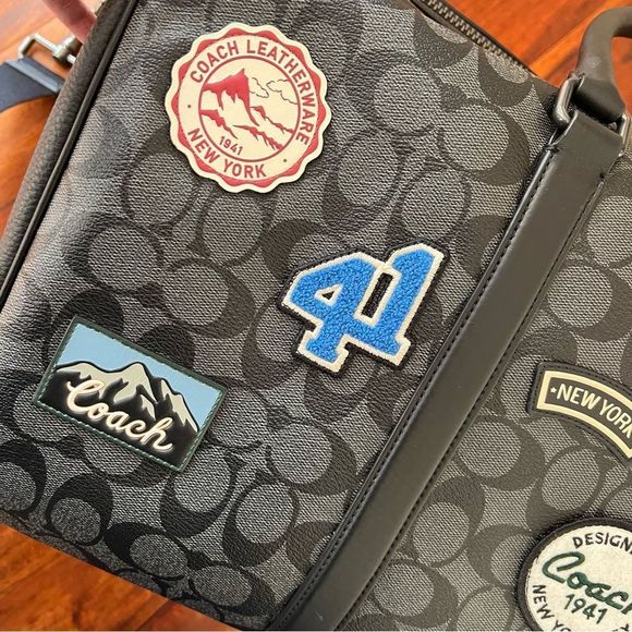 NWT Coach Venturer Bag In Signature Canvas Ski Patches Travel Duffle Duffel - Picture 6 of 16